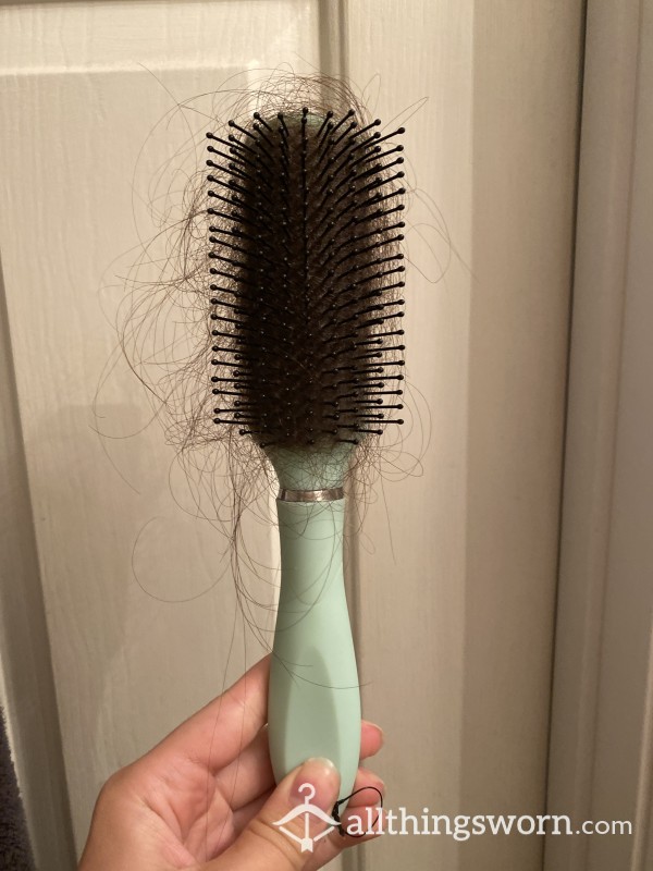 Dirty Goddess Brush Full Of Hair