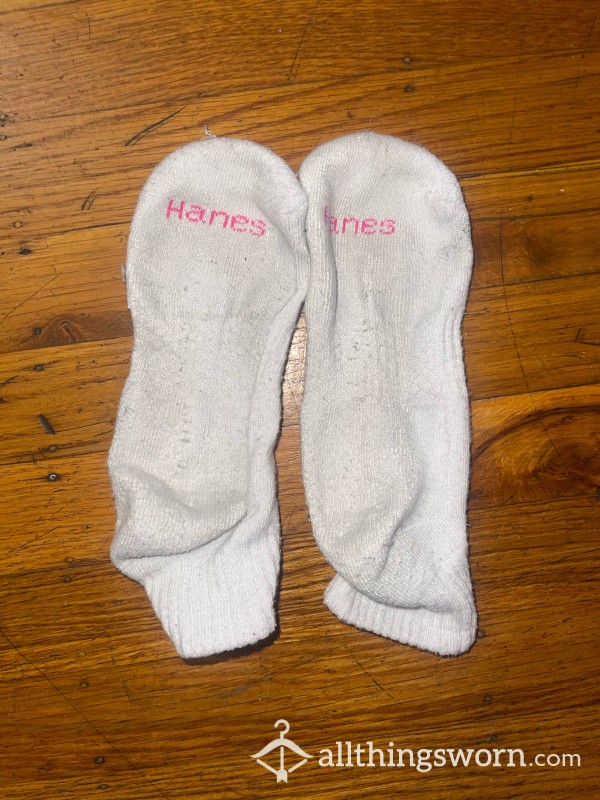 Dirty Hanes White Ankle Socks