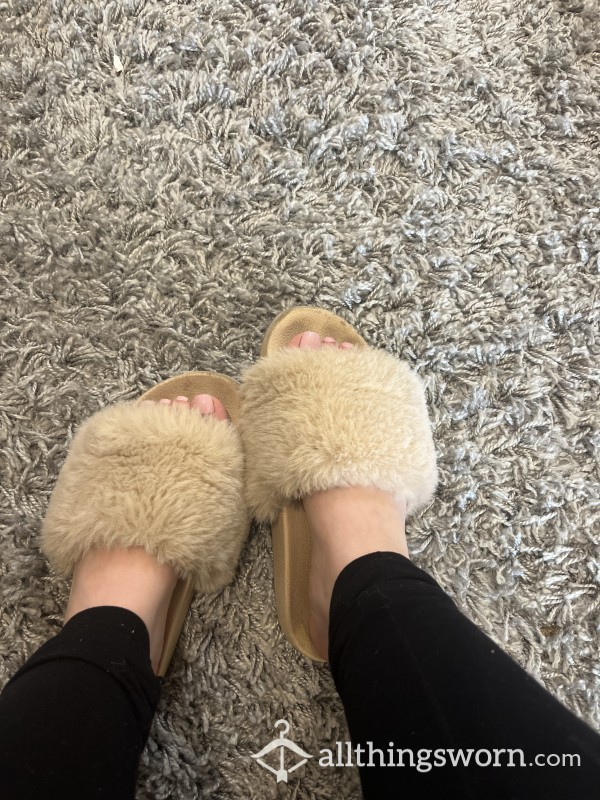 Dirty Nude Fluffy Slides Size 6