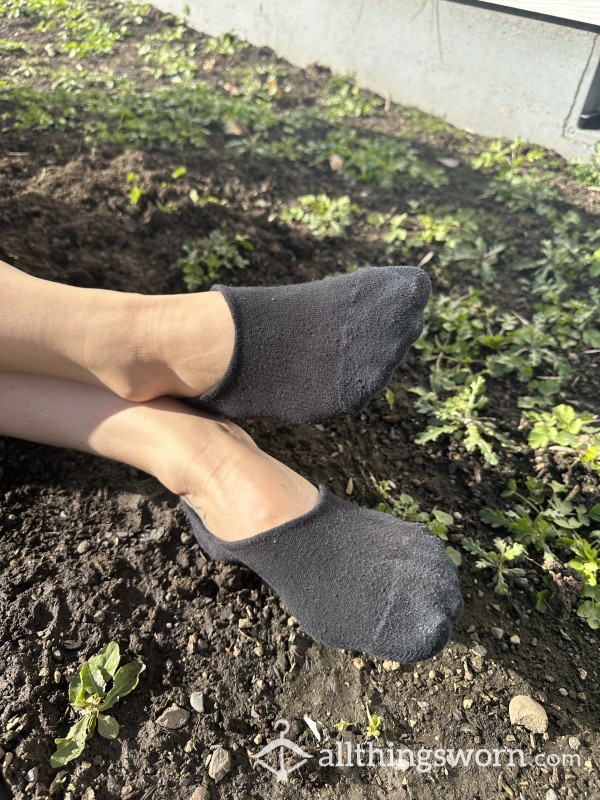 Dirty Paws🦶🏼🌱💋 7 Foot Pics Of My Feet Getting Dirty In The Garden Dirt