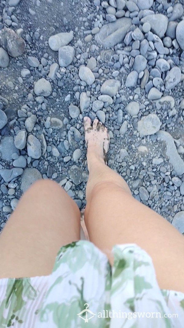 Dirty Sand Feet By The River 🏖️