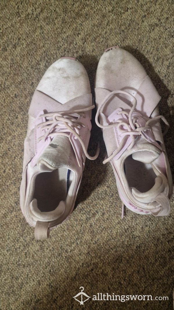 Dirty Shoes X
