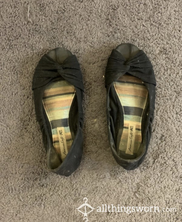 Dirty, Smelly Black Flats