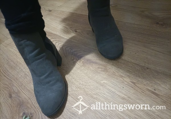 Dirty Smelly Boots Worn All Day By A Goddess At Work In The Office