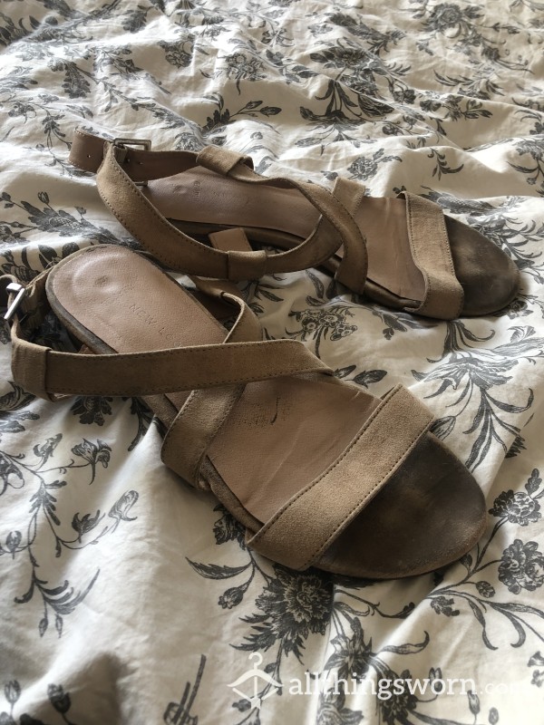 Dirty Strap Sandals