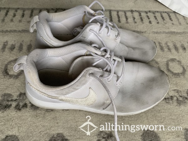 Dirty White Nike Sneakers