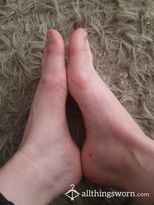 Dirty Womens Feet!