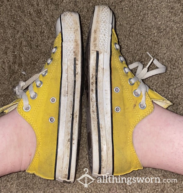 Dirty Yellow Converse
