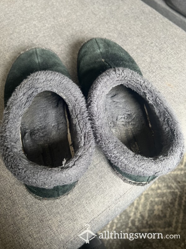 🤢 Disgusting Old Worn Out Stinky Slippers - Women’s Columbia Brand
