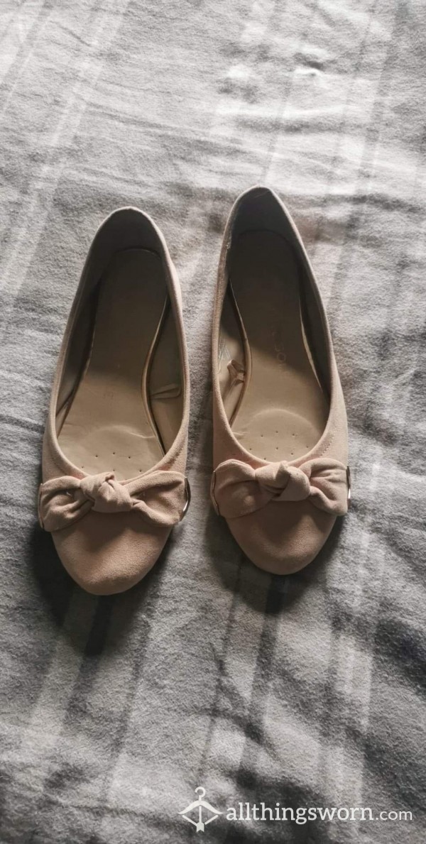 Dusty Pink Size 7 Dolly Shoes With Little Bows Price Includes Shipping!