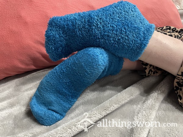 6 MONTH WORN Electric Blue Winter Fuzzy Socks