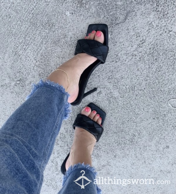 Exclusive Content- Feet In Heels While In Public