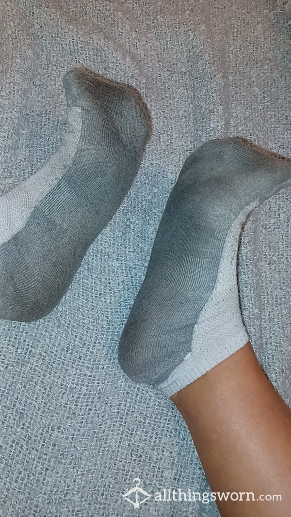 Extra Smelly Socks *FOUR DAY WEAR🤢