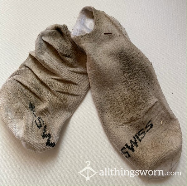 *SOLD* EXTREMELY DIRTY STANKY SOCKS
