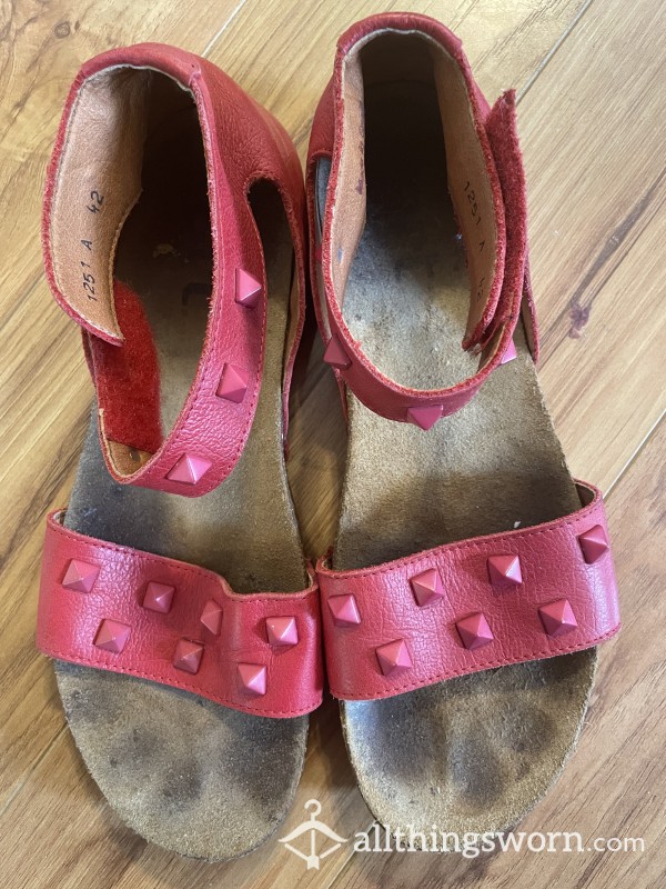 Extremely Well Worn Leather Flat Sandles