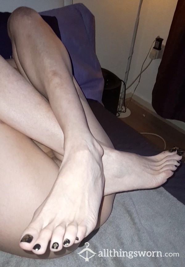 Feet, Ass, Pussy & Boobs