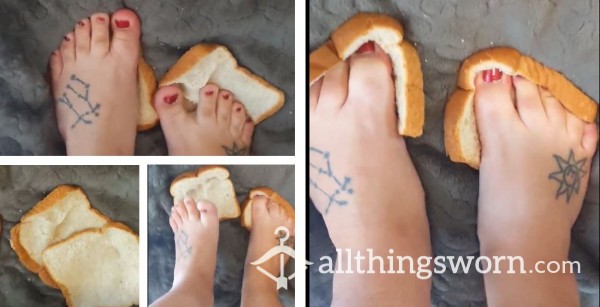 Feet Bread 🍞🦶