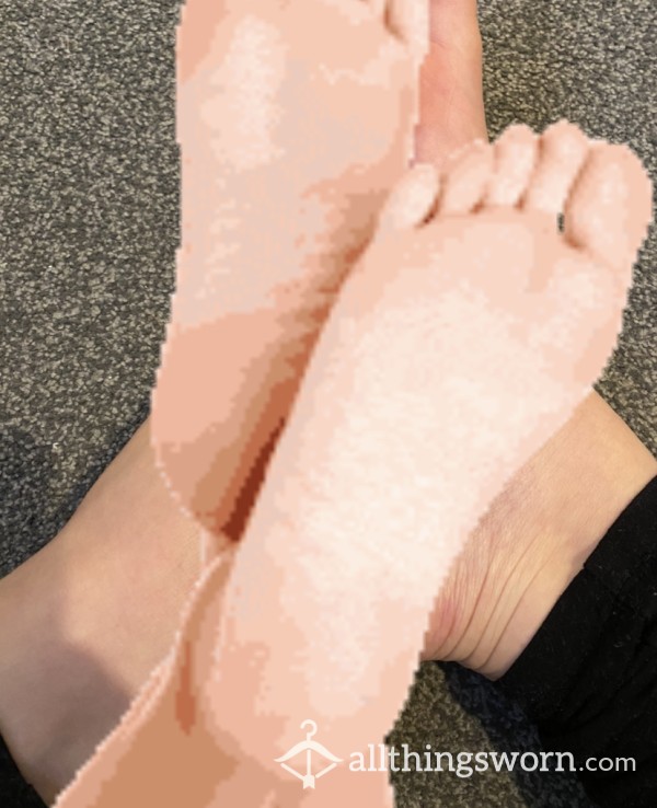 Feet Content