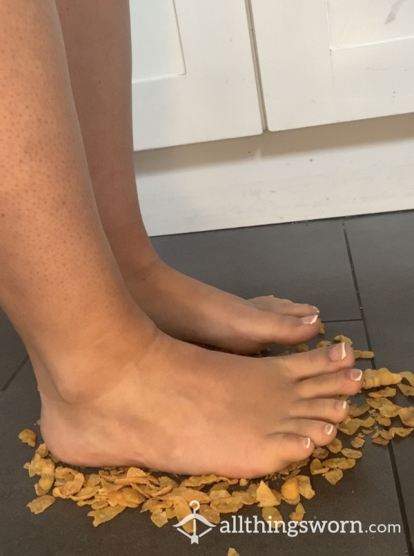 🦶 Feet Crushed Cornflakes🦶with 6 Minute Video 📹