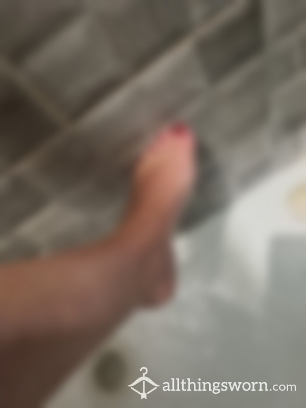 Feet In The Shower 🚿