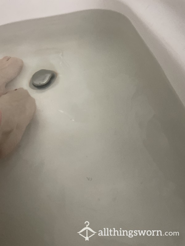 Feet In Tub -3 Pictures