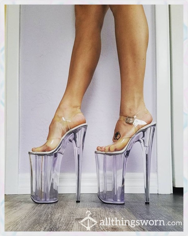 Feet Photos In Heels And Painted Toe Nails