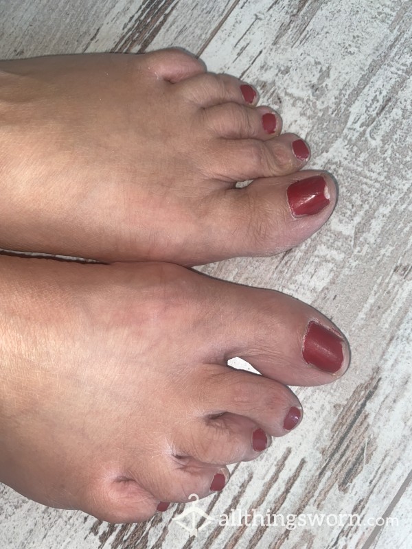 Feet Pictures/Videos