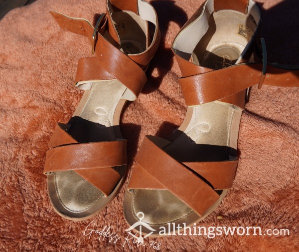 ☀️Filthy Old Stained Summer Sandals ☀️ Size 7