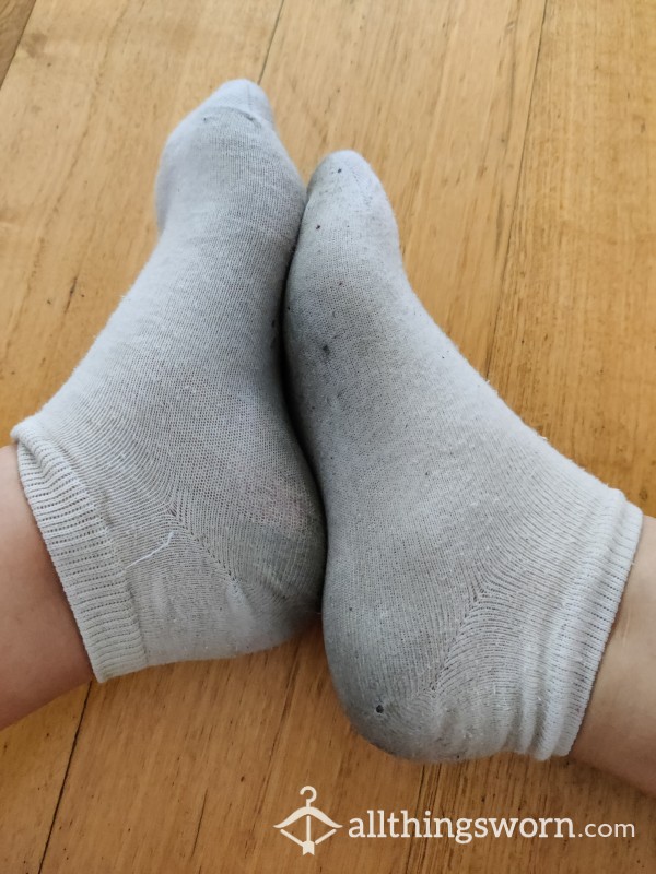 Filthy White Socks 🧦🧦