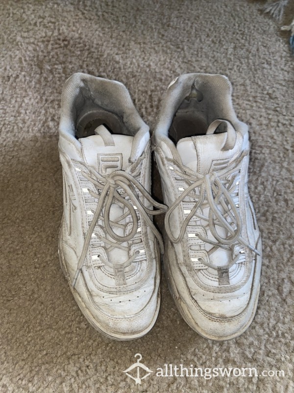 Filthy Worn Out Size 10 Filas
