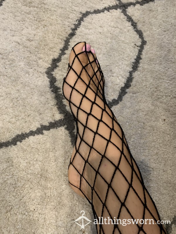 Fishnet Feet Pics