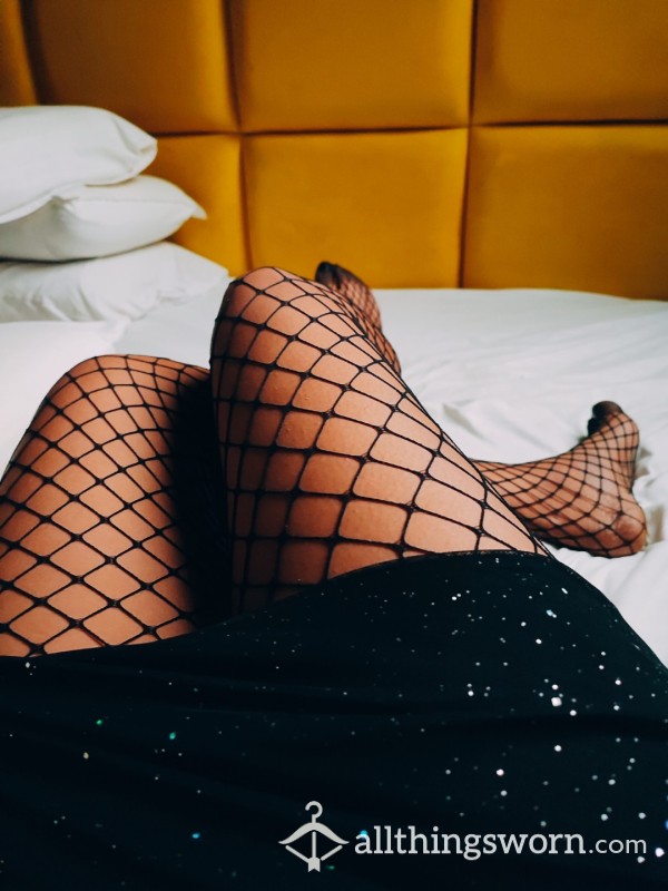 Fishnet Pantyhose 😉 + 3 Complimentary Xxx Pictures 💖