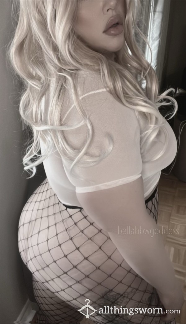 Fishnets Worn With No Panties