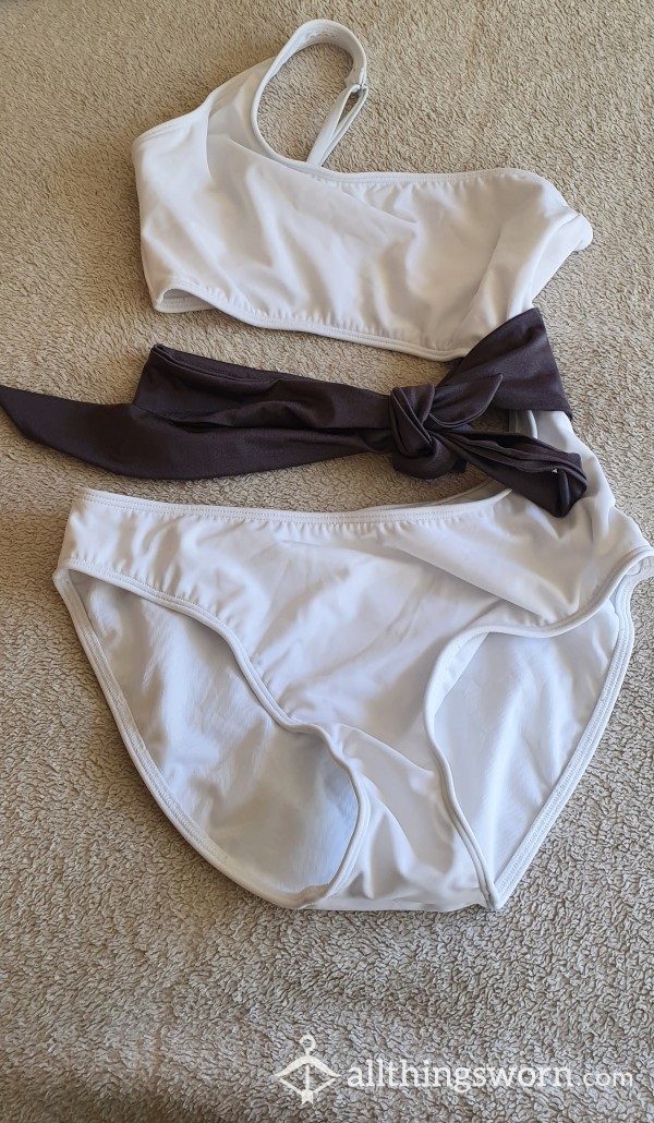 White Lycra Cutout Swimsuit With Grey Bow 🤍