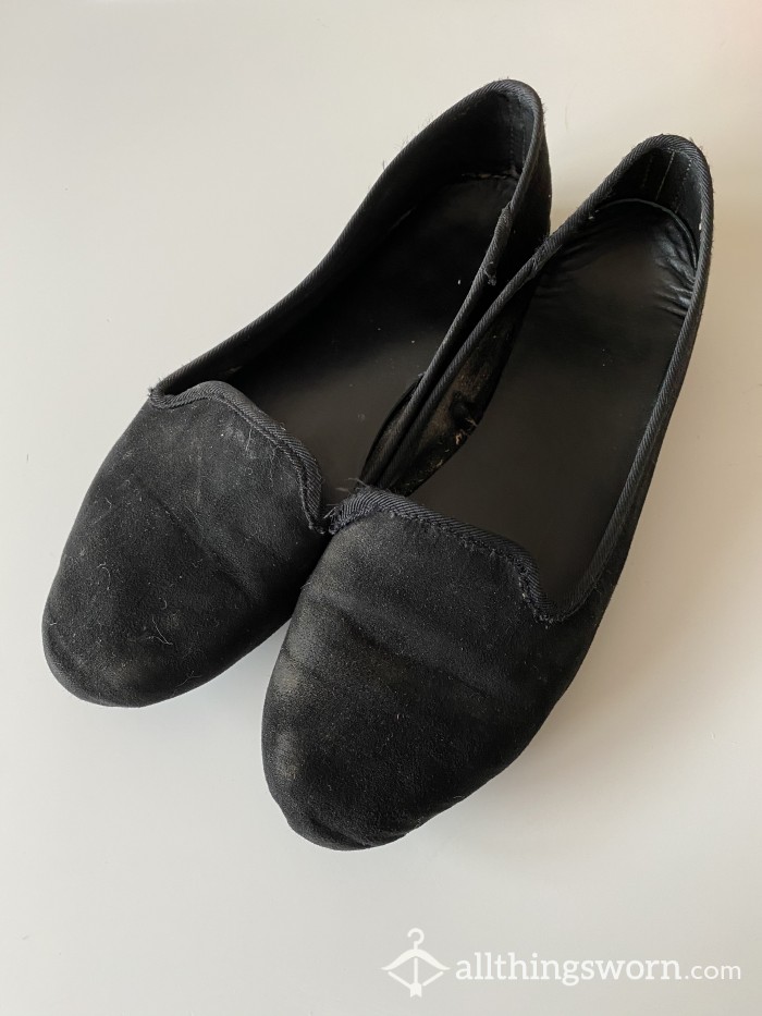 Small Flat Black Soft Sole Ballerina Shoes - Well Worn
