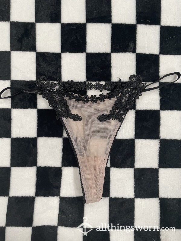 Floral Lace Thong (nude/black)