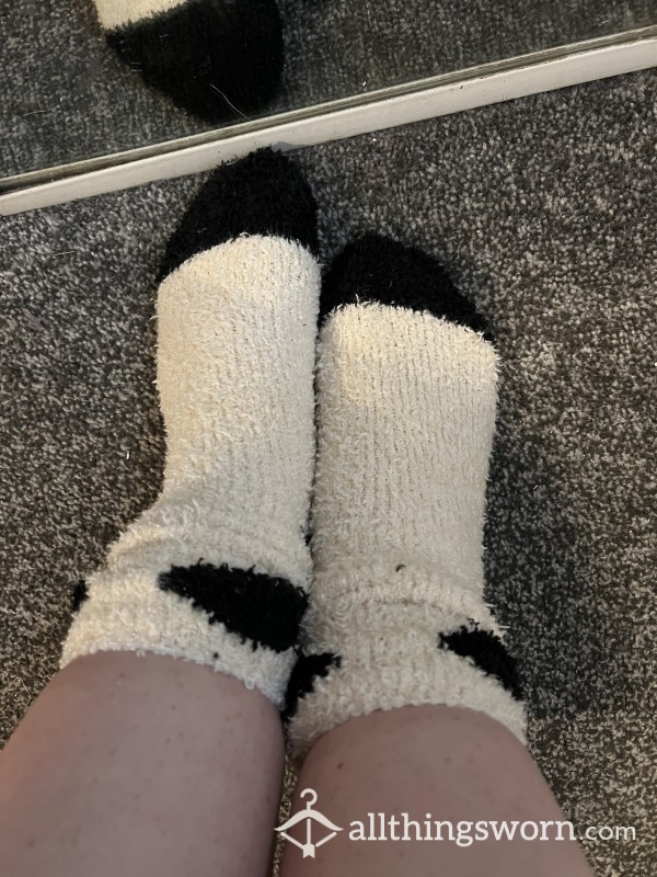 Fluffy Cream And Black Bed Socks