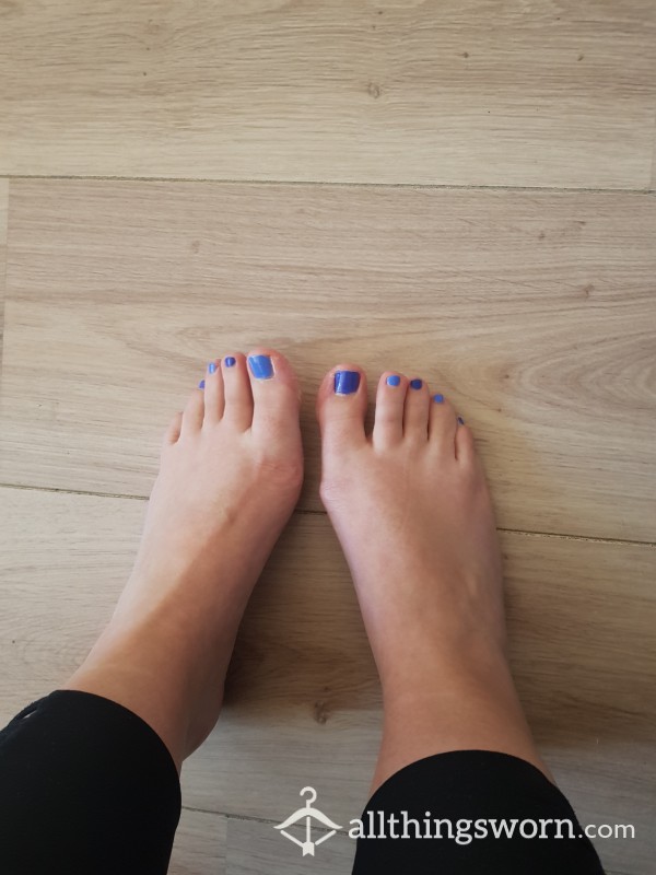 Foot Pics With Pretty Blue Nails