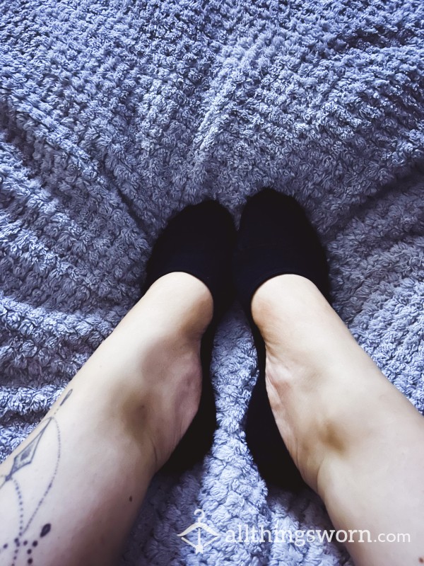 Footsies 🖤