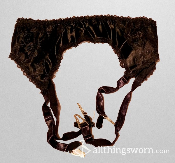 Frederick's Of Hollywood Old Worn Black Garter Belt - US  Size 18/20 - Adjustable Waist - Sissy Wear