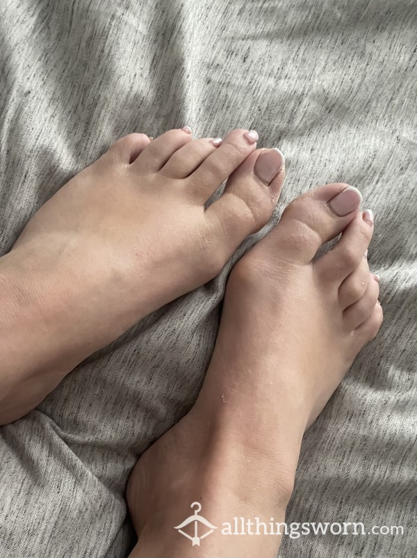 Cum Filled Feet With French Manicured Toes 👣