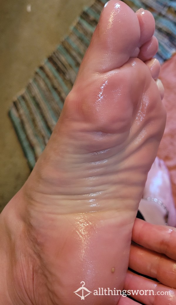1/2:off Listed Price Every Fetish Friday Freshly Lubricated Feet