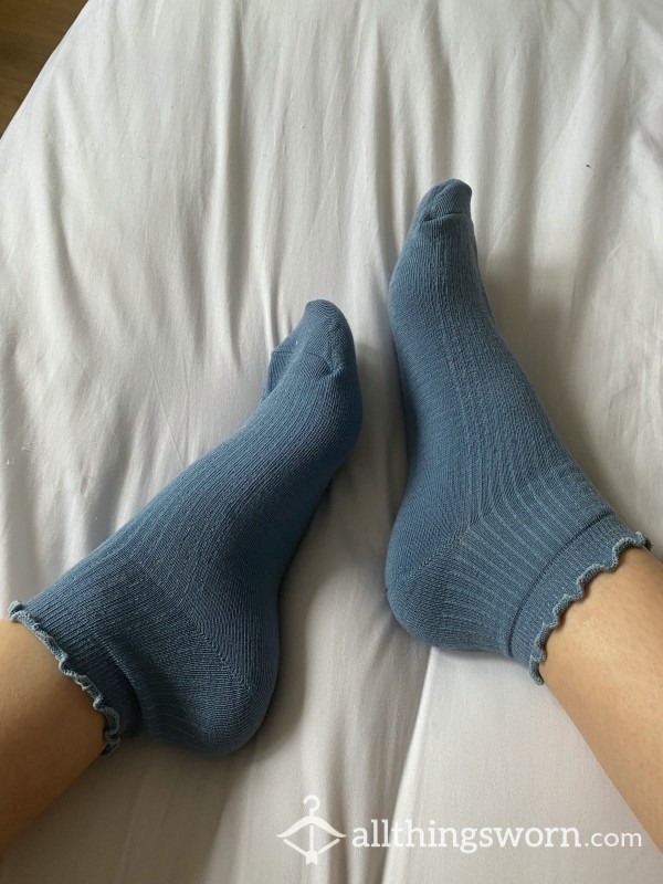 Frilly Blue Ankle Socks