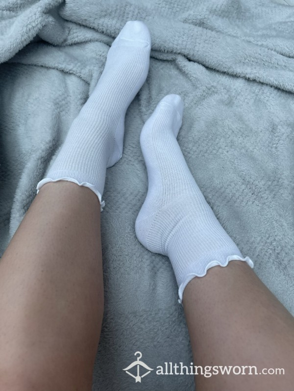 White Frilly Cotton Socks 48 Hour Wear