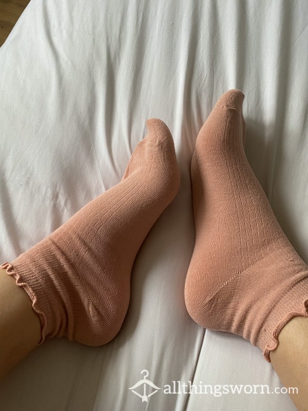 Frilly Pink Ankle Socks