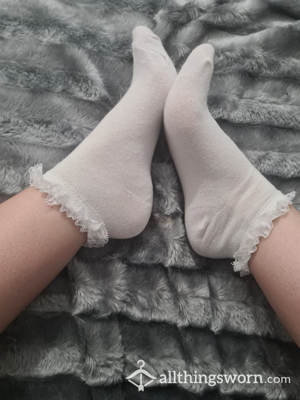 Frilly White Ankle Socks 💦
