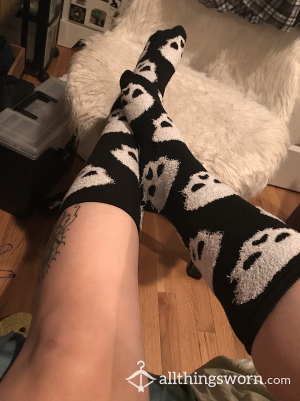 Fuzzy Black & White Skull Socks