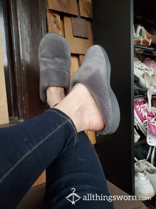 Fuzzy Grey Slippers Size 8.5-9