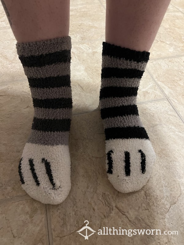 Fuzzy Kitty Cat Socks (Assorted Colors)