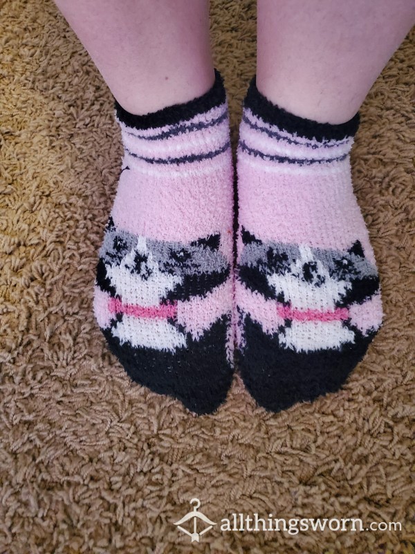 Fuzzy Pink Cat Socks 😻